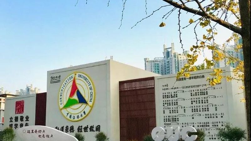 户外探险，镜头随行：短视频拍摄相机的选择指南**